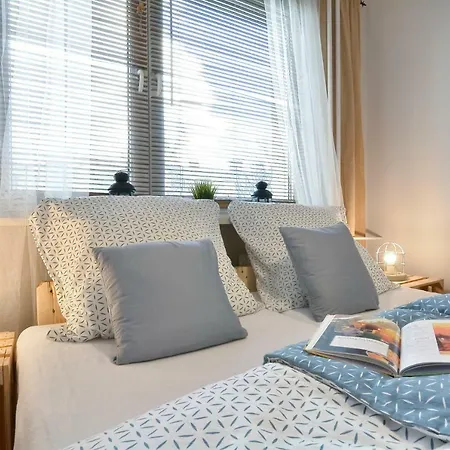 Dzien Dobry * ヴァウブジフ